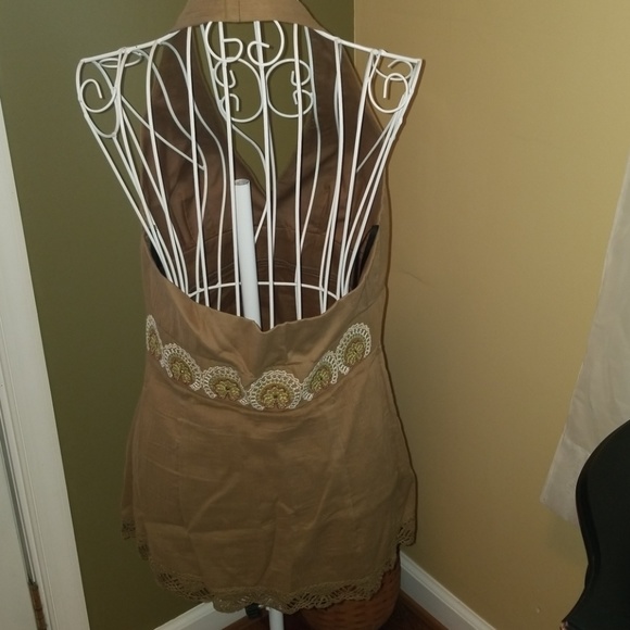 Lovely Halter Style Top - Picture 5 of 8